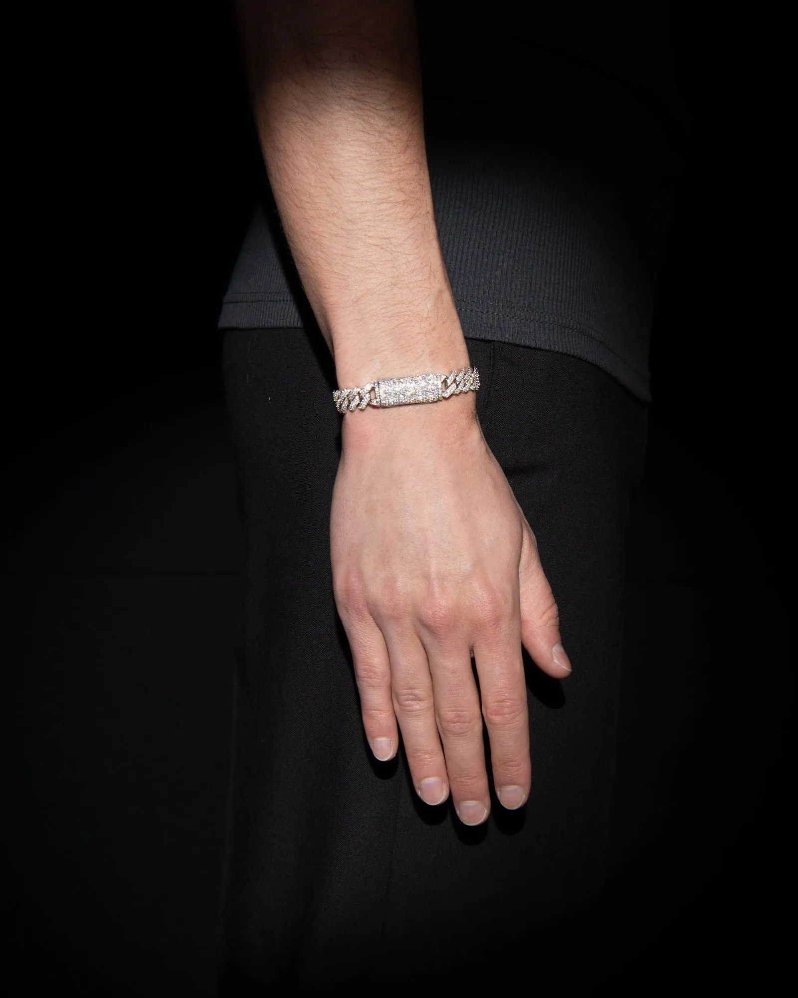 10mm Prong Pavé Rhodium coated Silver Bracelet w. Moissanite