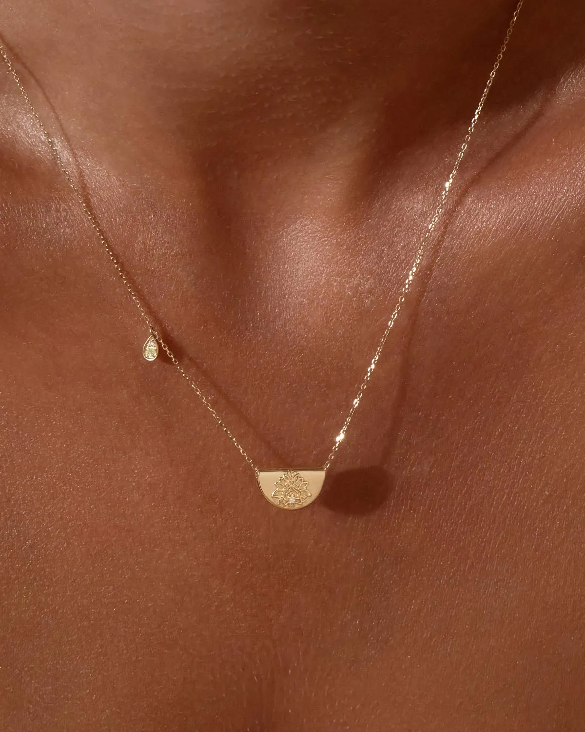14k Solid Gold Lotus Birthstone Diamond Necklace - August - Peridot Bycharlotte