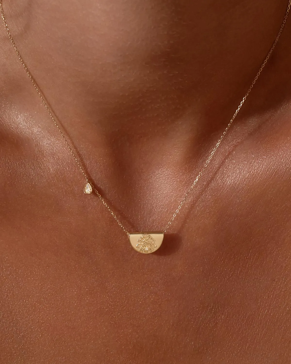 14k Solid Gold Lotus Birthstone Diamond Necklace - June - Moonstone Bycharlotte