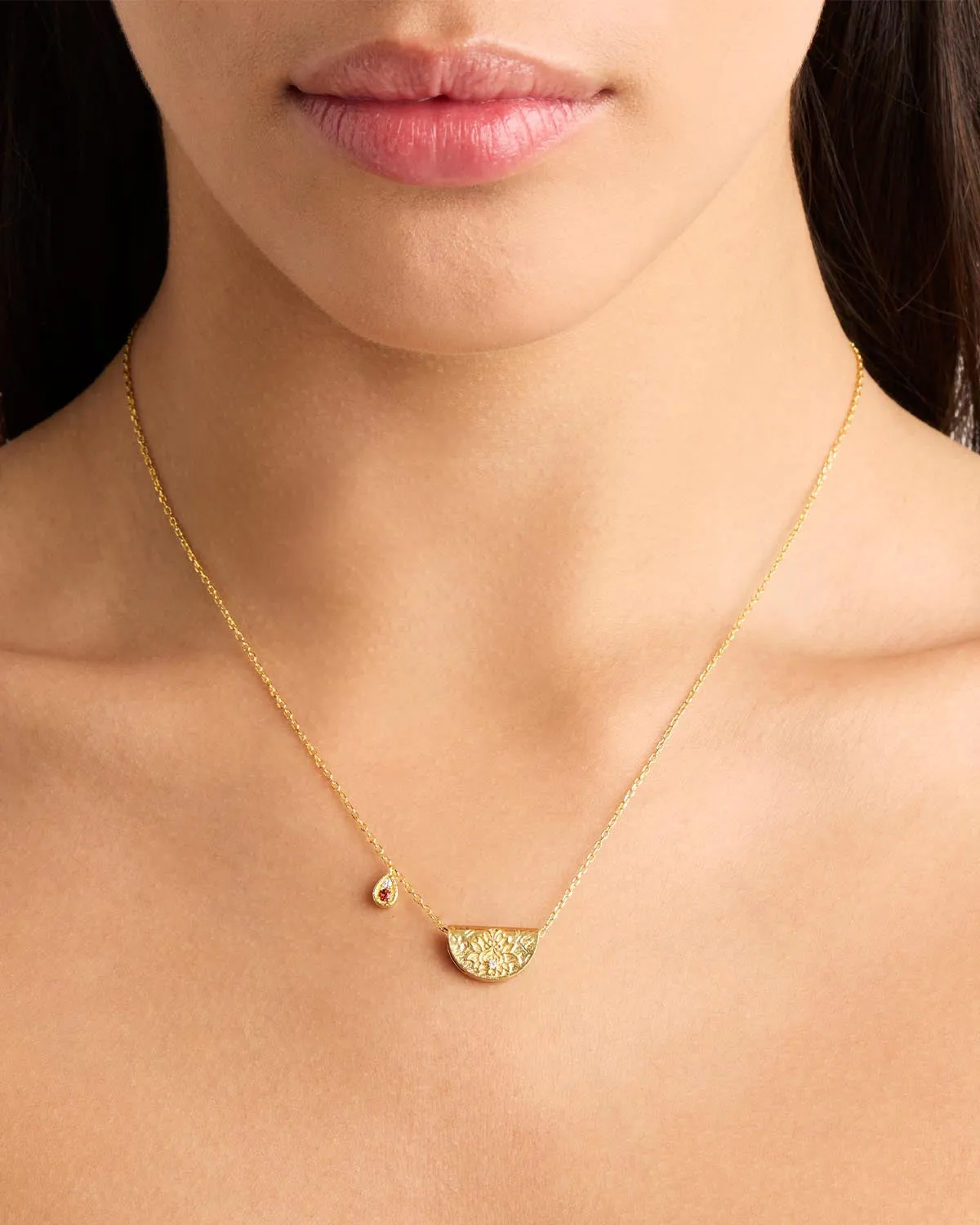 18k Gold Vermeil Lotus Birthstone Necklace - January - Garnet Bycharlotte
