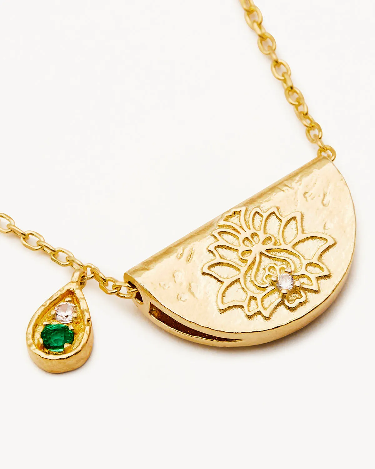 18k Gold Vermeil Lotus Birthstone Necklace - May - Emerald Bycharlotte