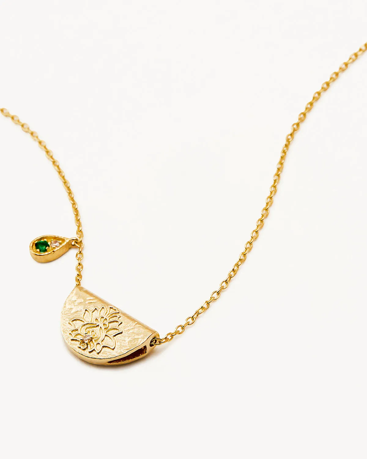 18k Gold Vermeil Lotus Birthstone Necklace - May - Emerald Bycharlotte