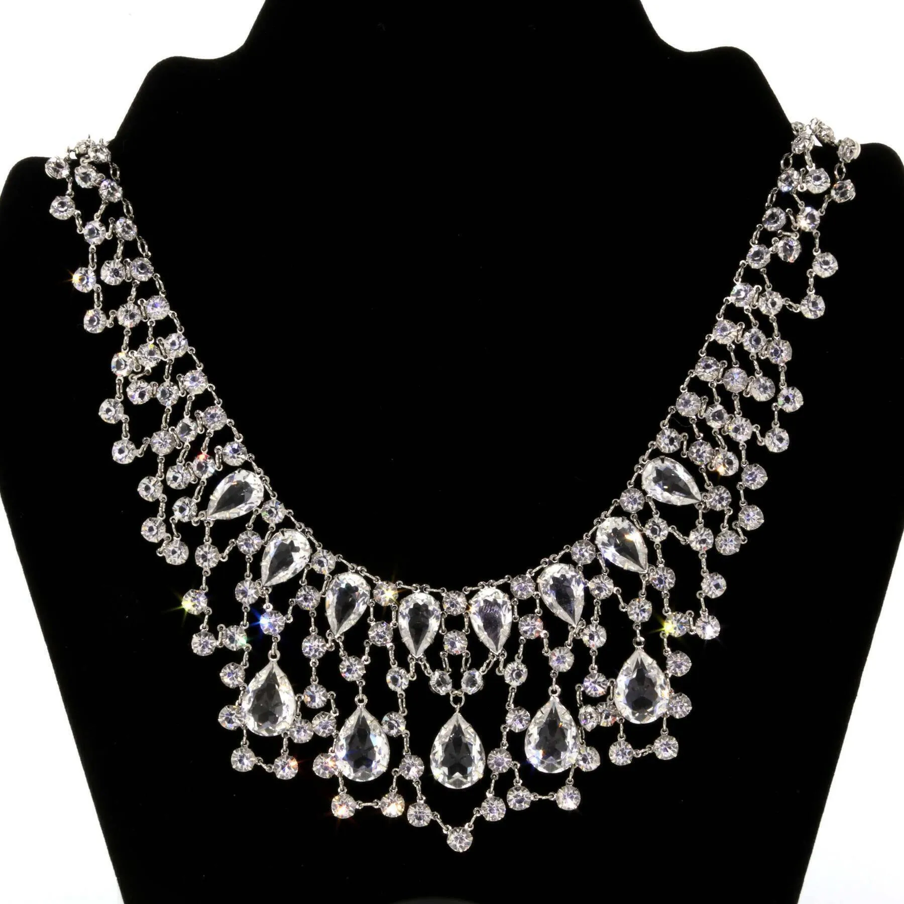 1928 Jewelry Austrian Crystal Statement Bib Necklace 14.5"   3" Extender 1928 Jewelry