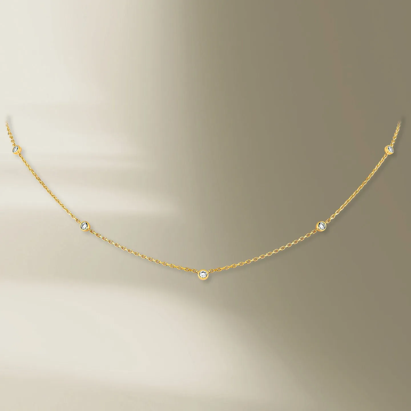5 Stone 18K Gold Necklace w. Diamonds