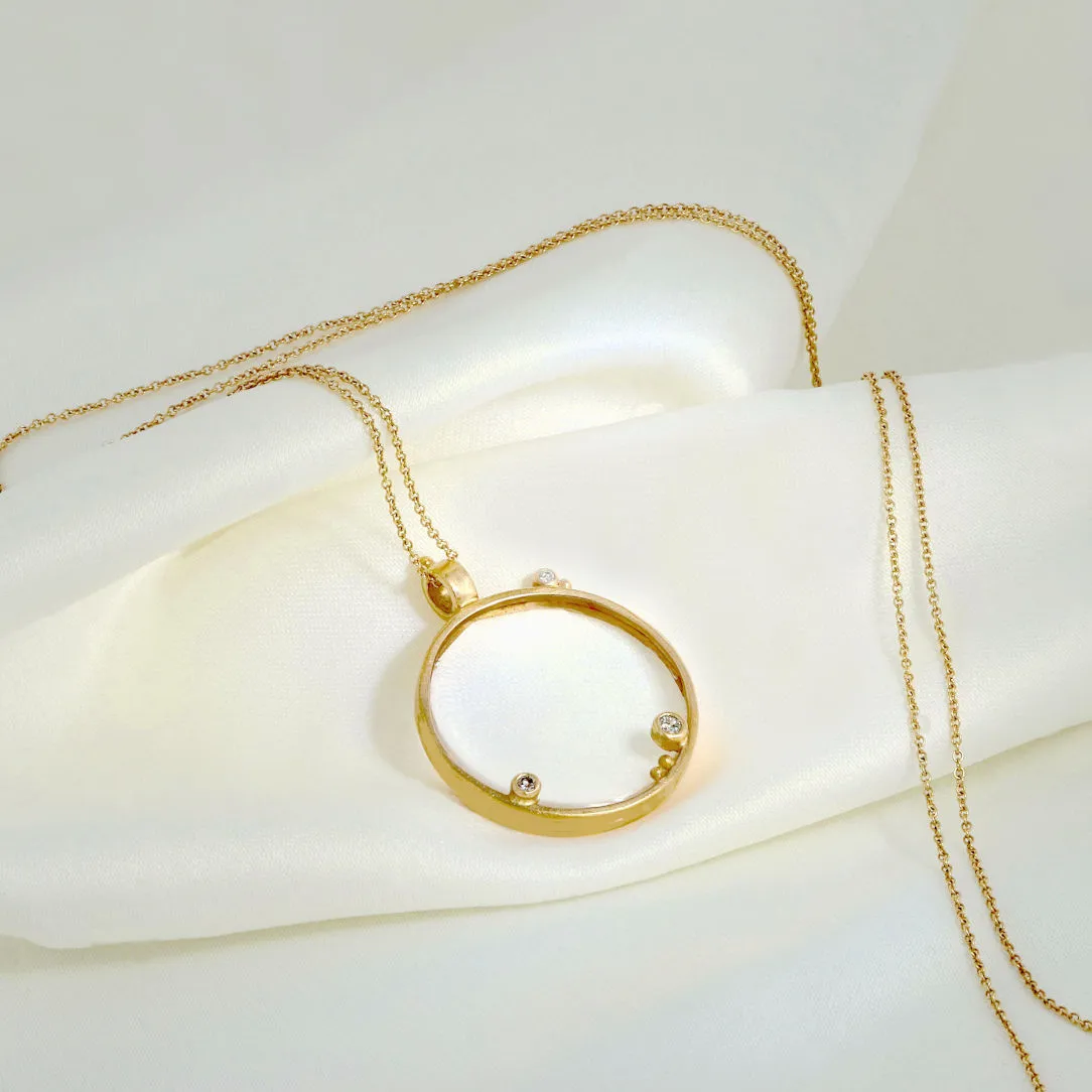 Bonoculo 18K & 22K Gold Necklace w. Diamonds