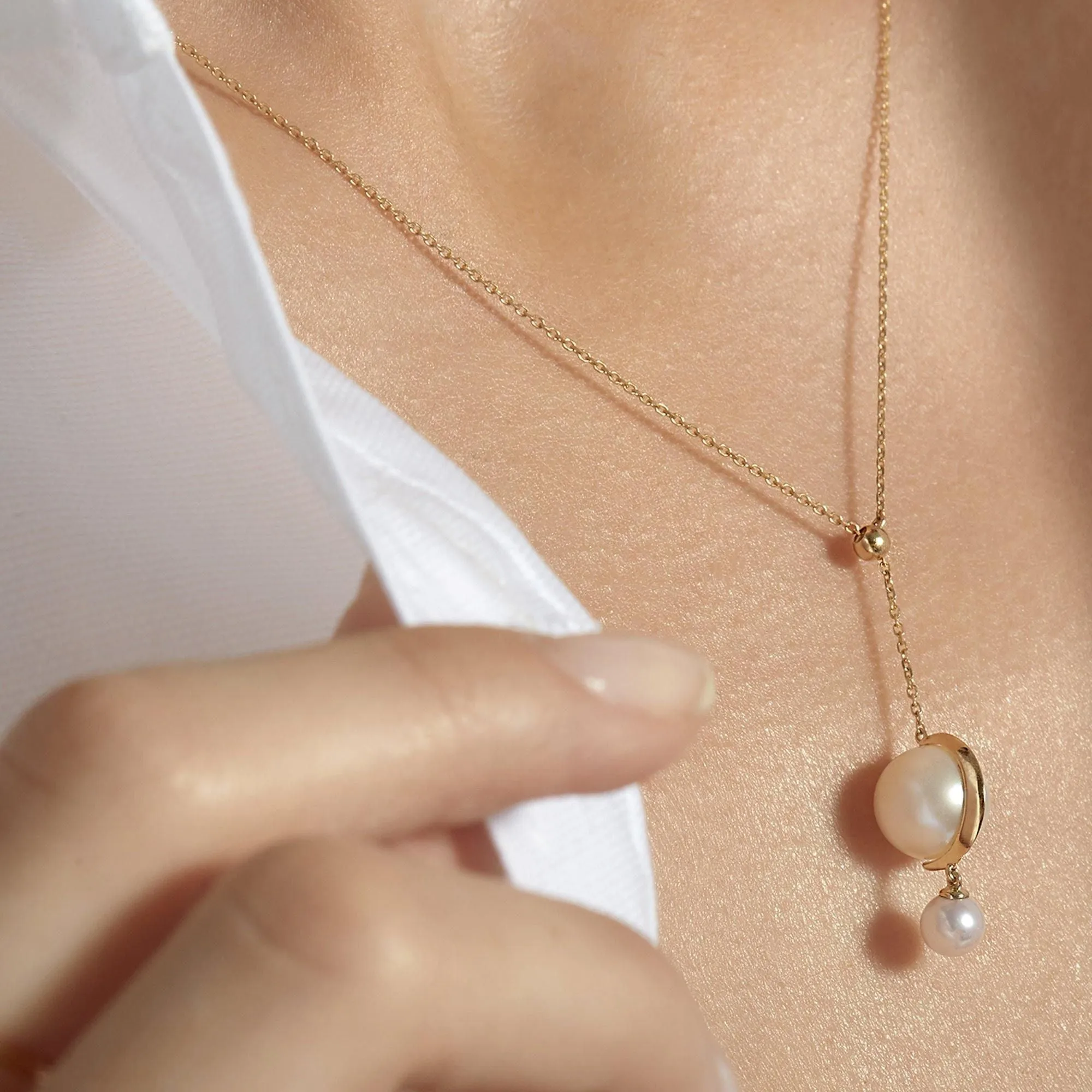 Cosmo Saturn Drop 18K Gold Necklace w. Pearl