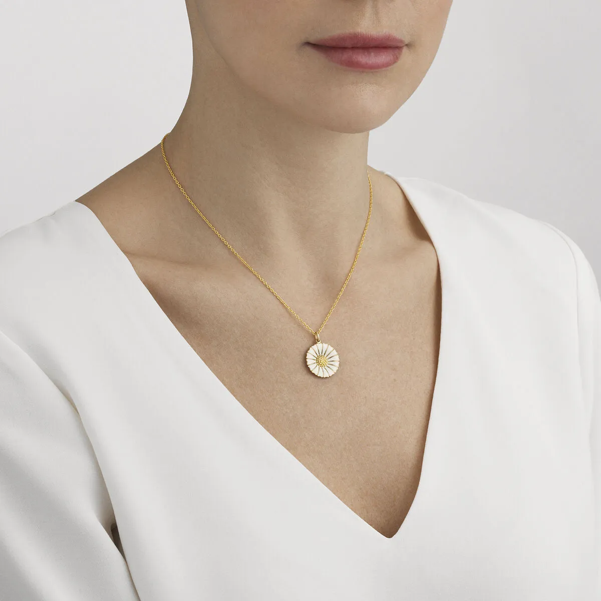 Daisy 18 mm Gold Plated Necklace