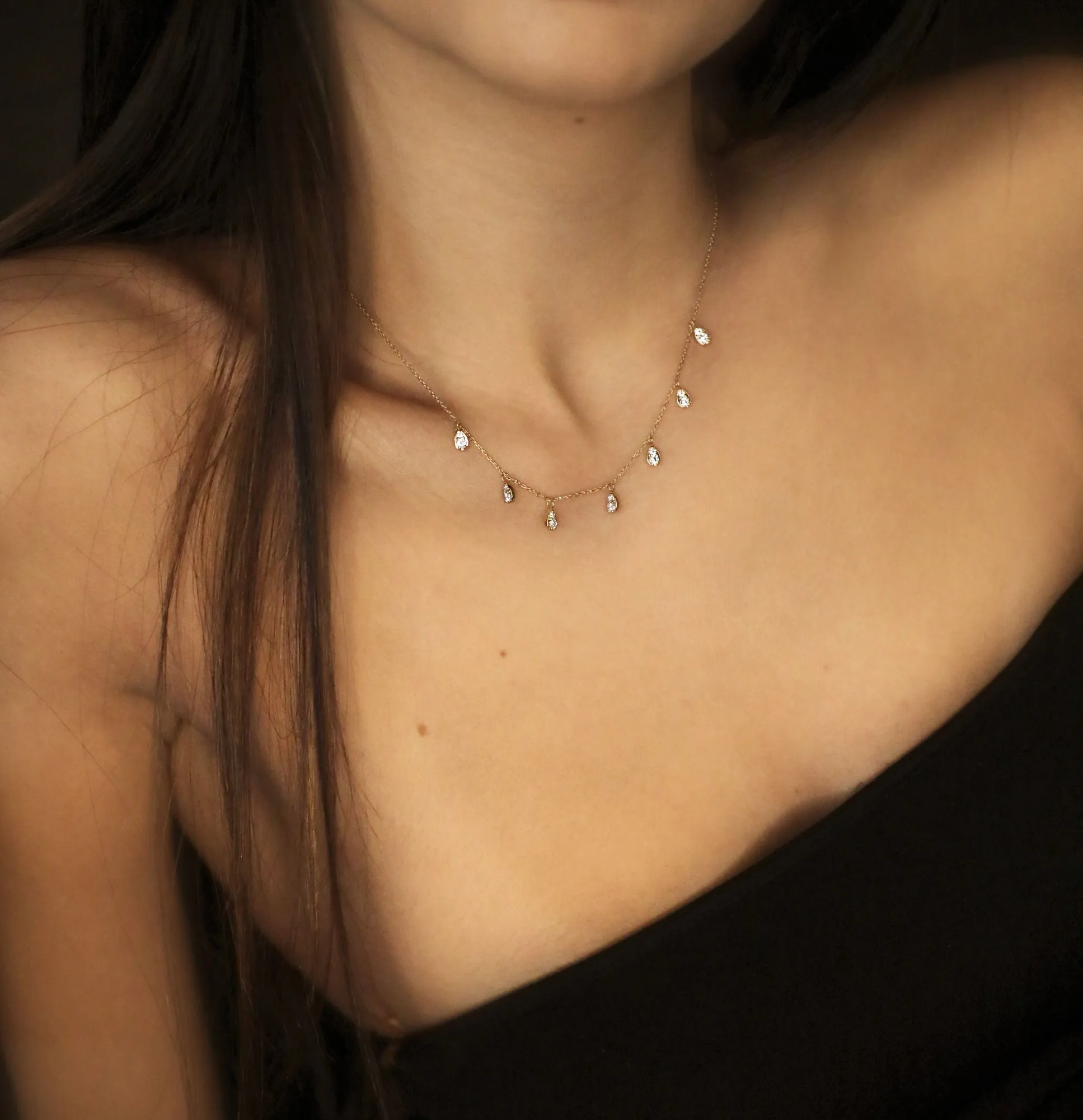 Dangling Pear 18K White Gold Necklace w. Diamonds