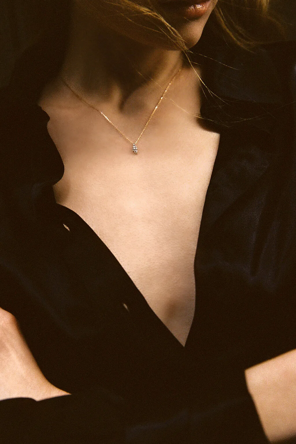 Drop 18K Gold Necklace w. Diamonds