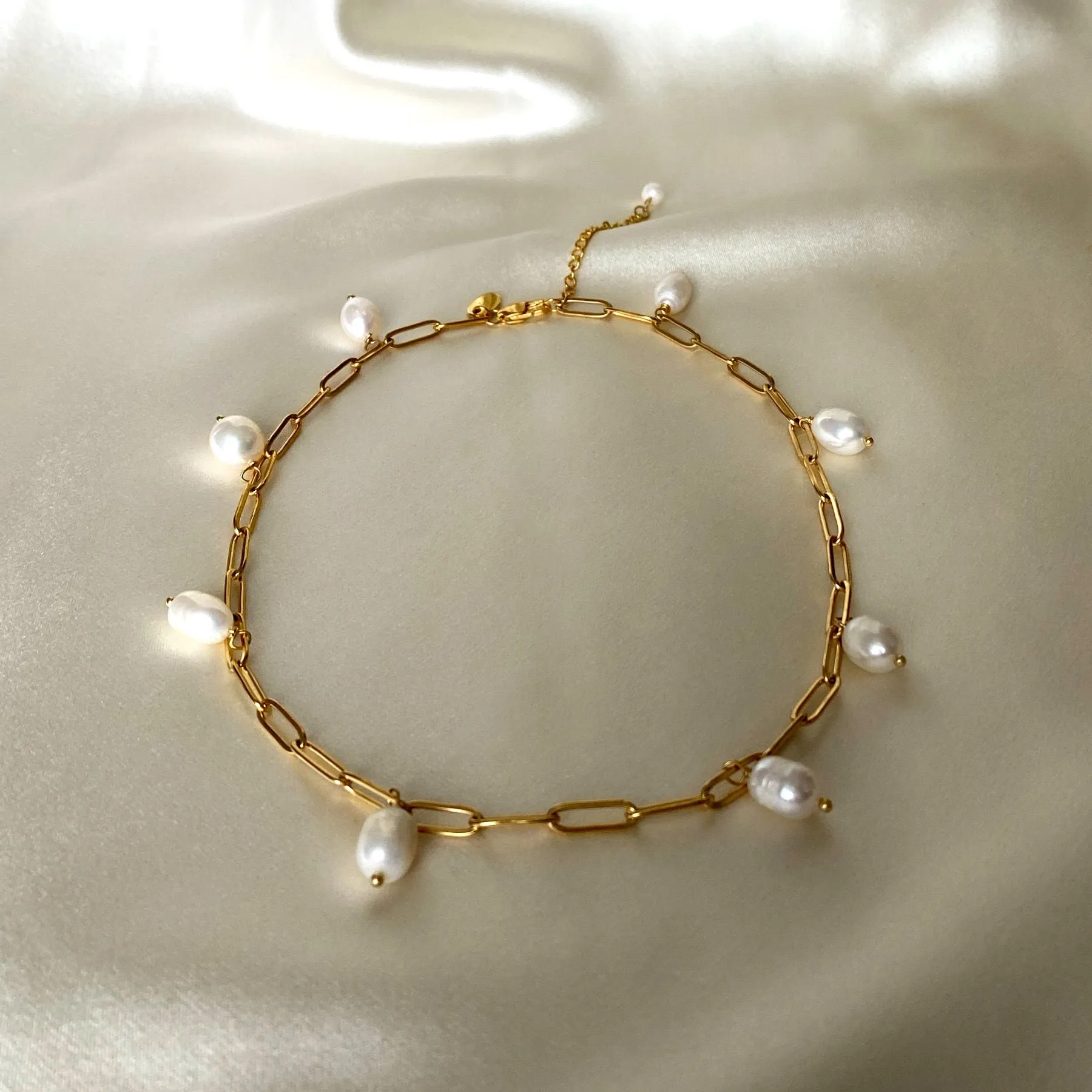Drop 18K Gold Plated Necklace w. Freshwater Pearls