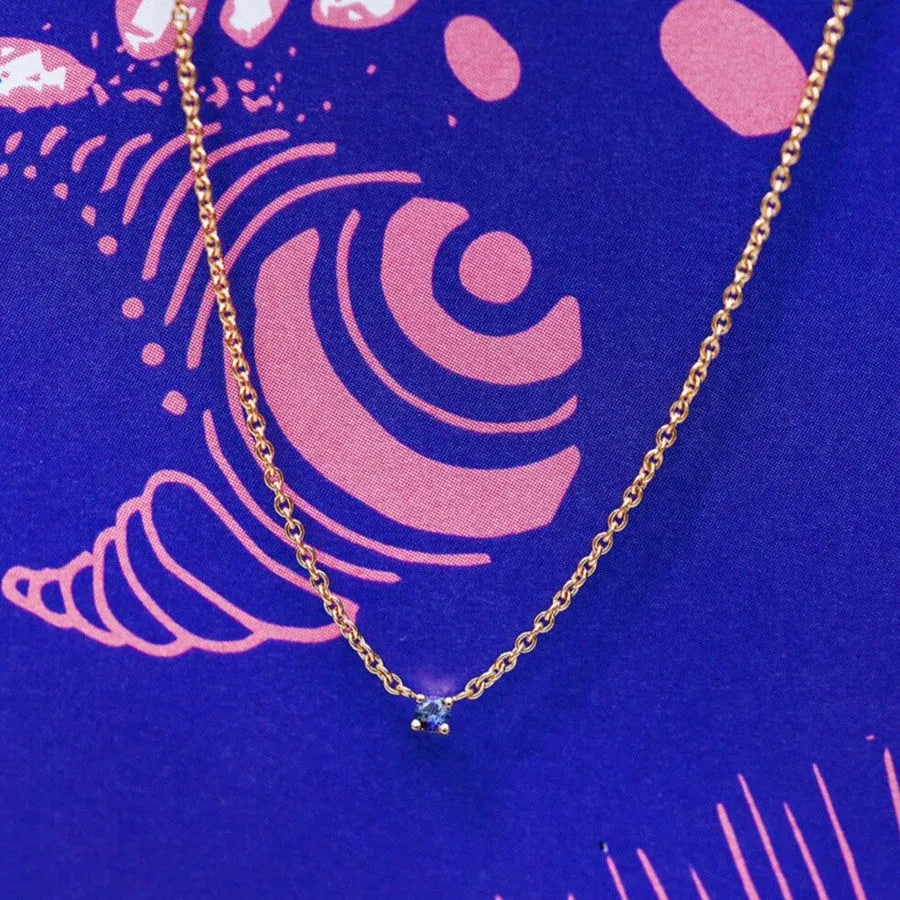 Essential Joy 18K Rosegold Necklace w. Sapphire