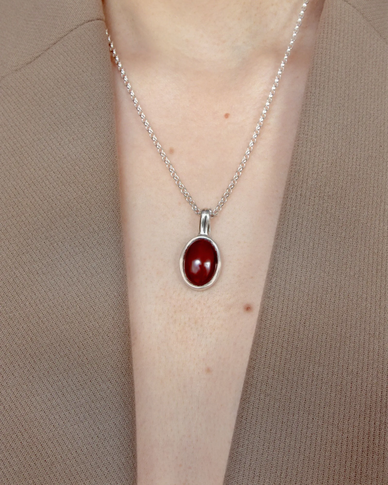 Figura Silver Necklace w. Carnelian