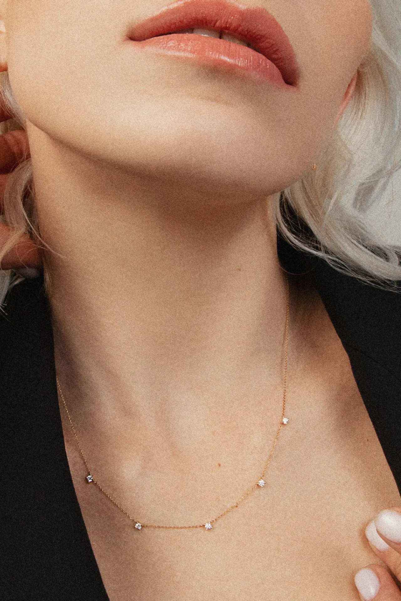 Fived 18K White Gold Necklace w. Lab-Grown Diamonds