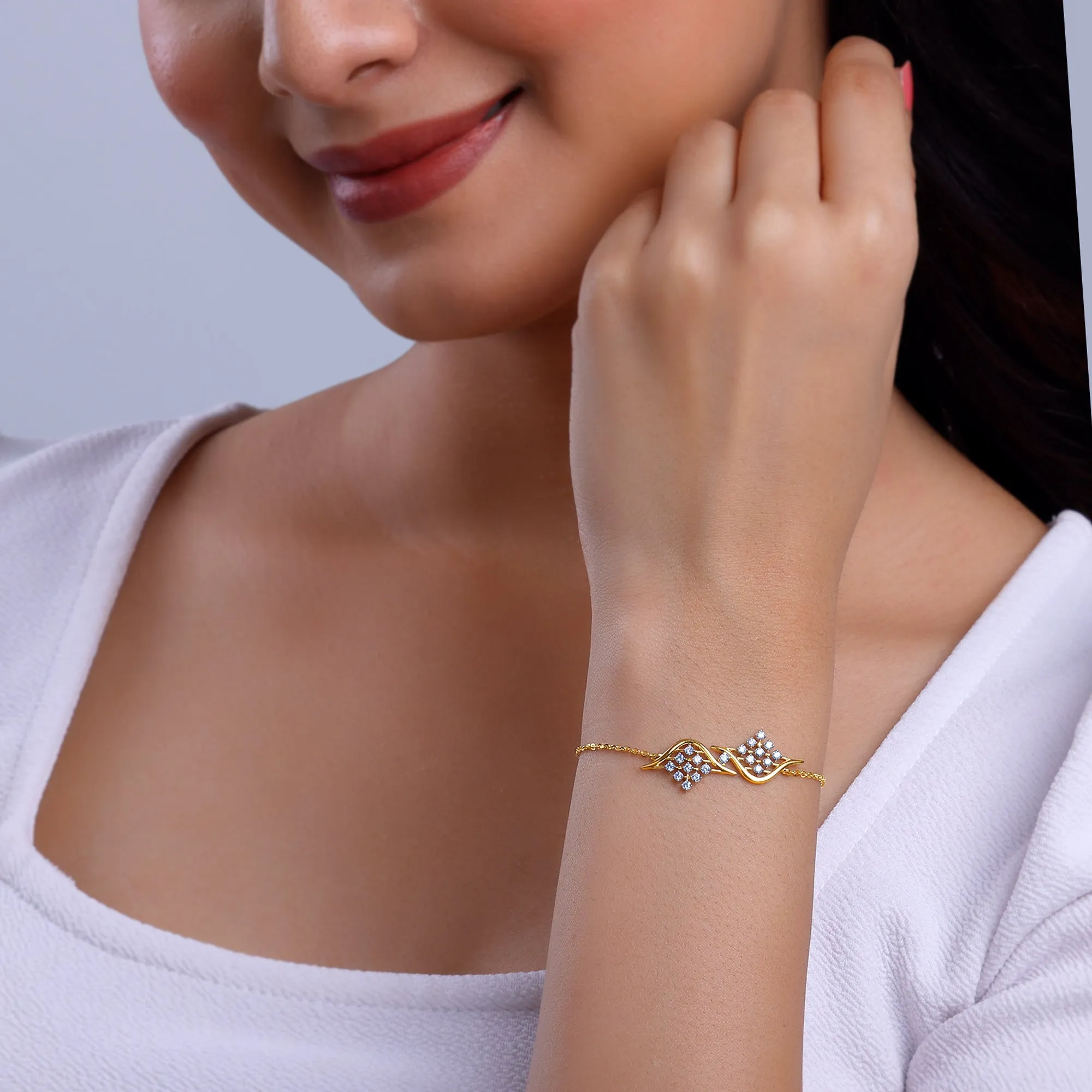 Gold Charming Twist Diamond Bracelet Giva