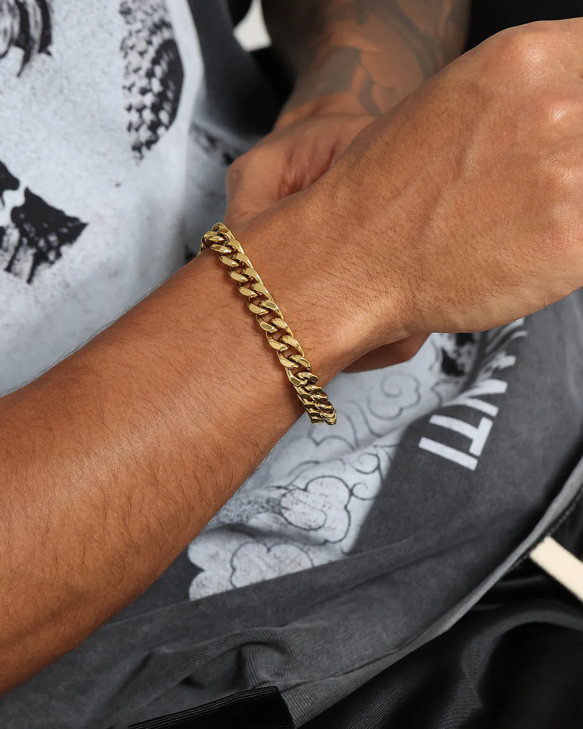 Guess Mainline 8mm Curb Chain 4DC Bracelet Gold