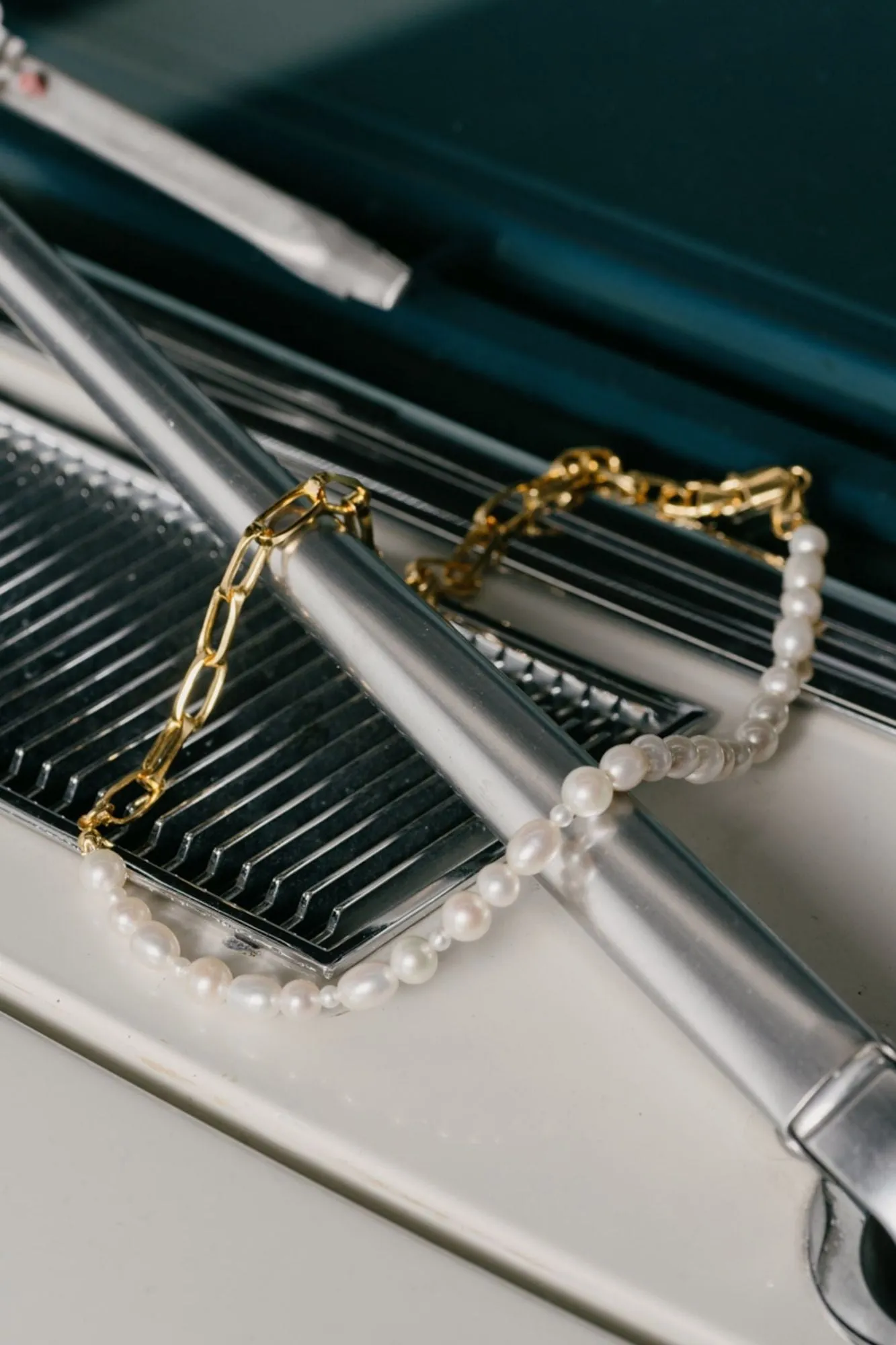 IX Uniqio Pearl Gold Plated Necklace
