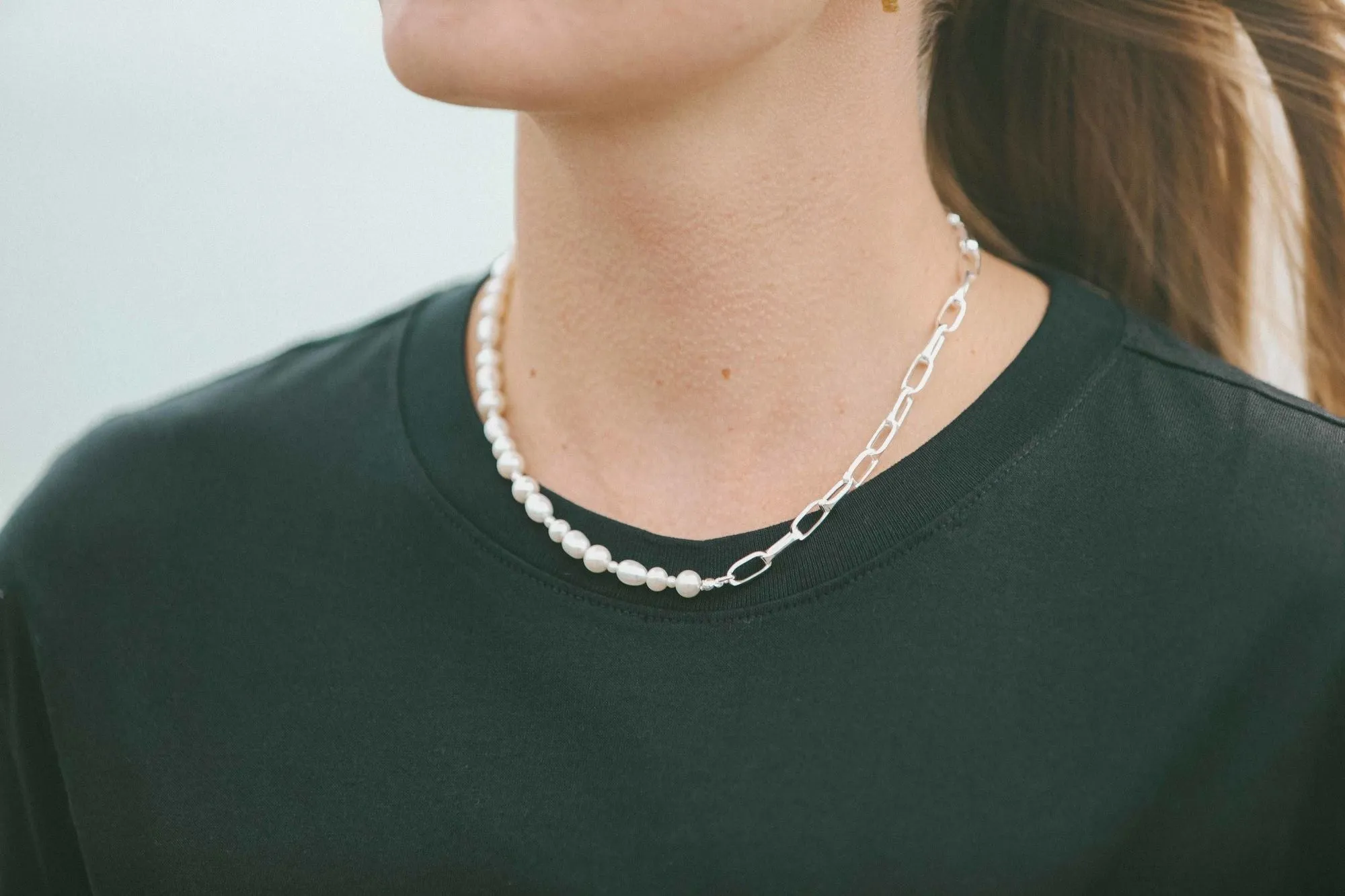 IX Uniqio Pearl Necklace