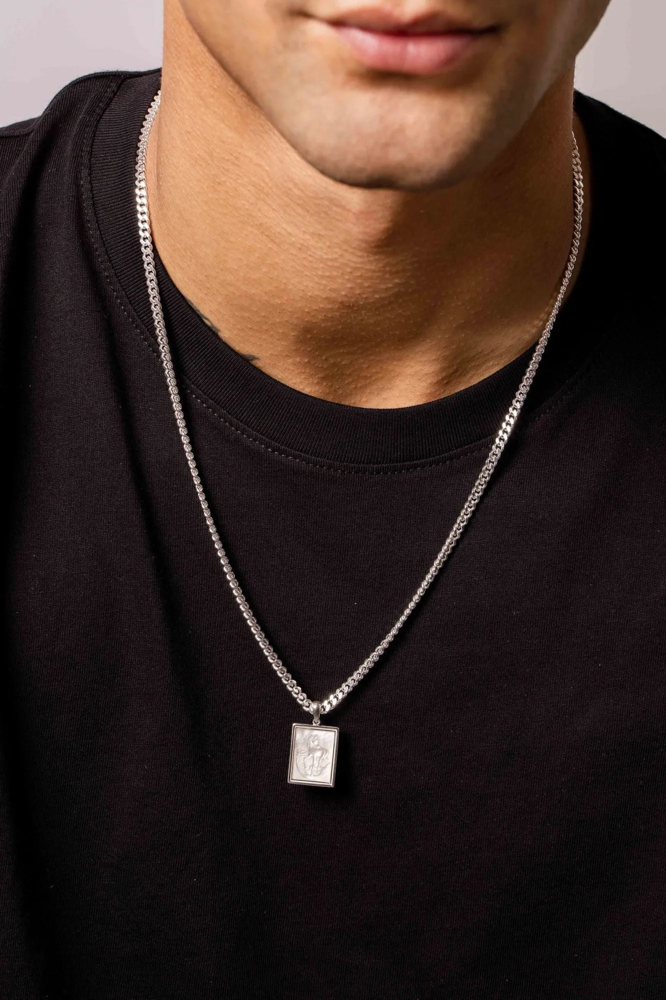 IX Valor Pendant