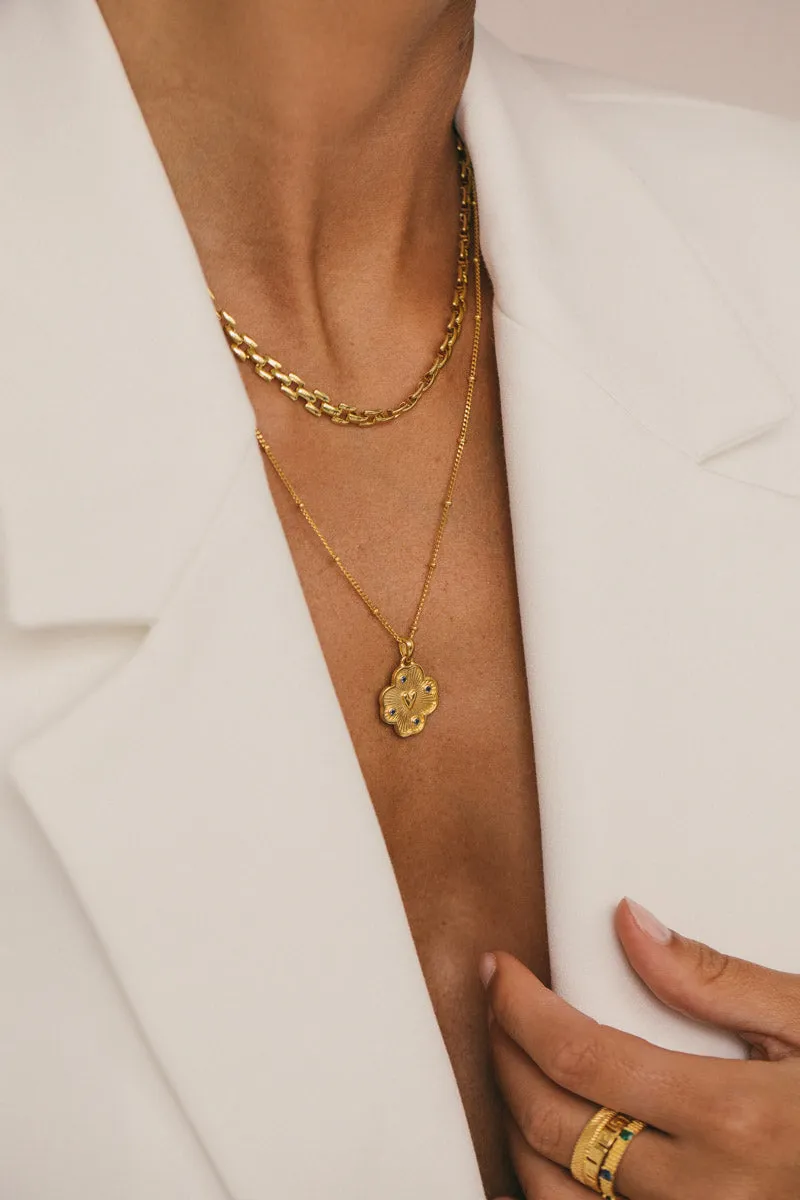 Medallion necklace gold plated Wildthings Collectables