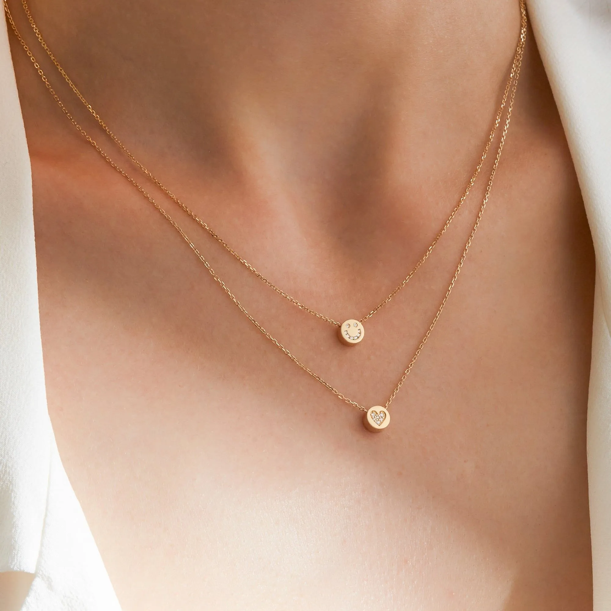 Modern Words Fine Tear Drop 18K Gold Necklace w. Diamond