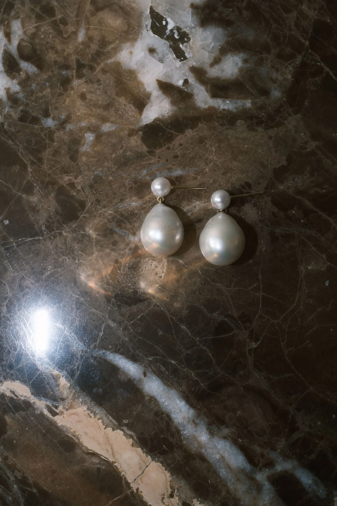 Pearl Duo 18K Gold Drop Earrings w. Pearls