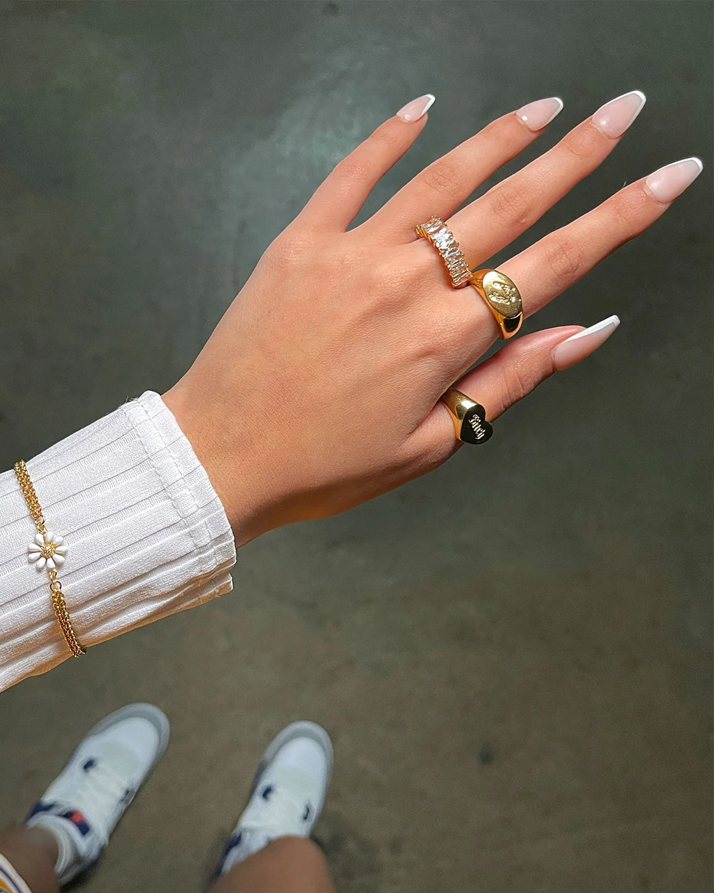 Raising Hell Women's Daisy Bracelet Gold