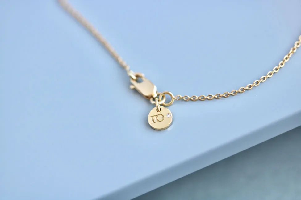 Ro 18K Gold Necklace w. Diamond