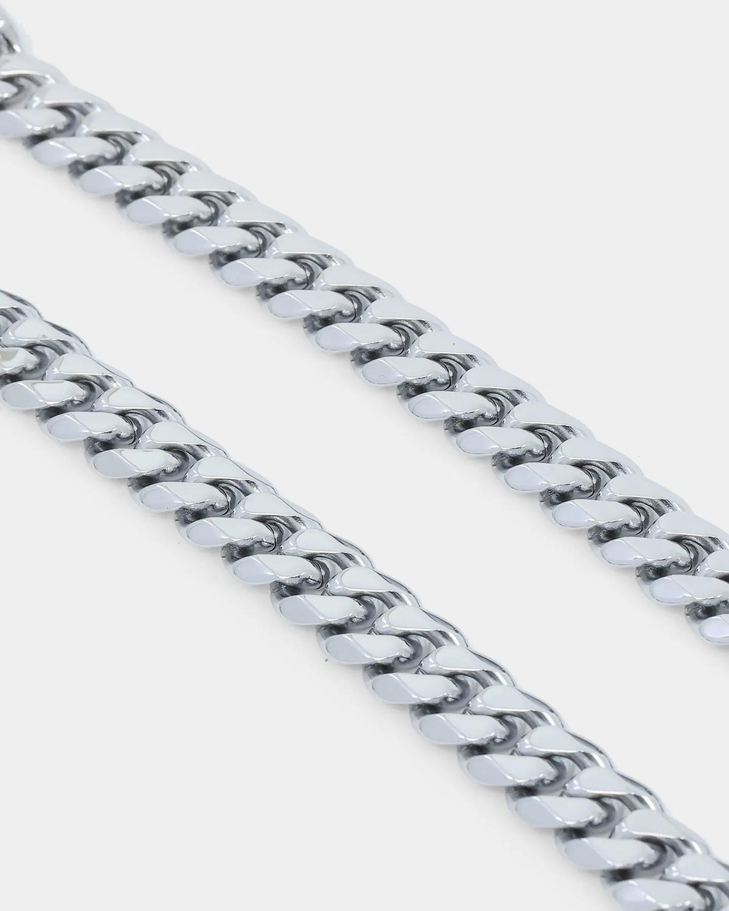 Saint Morta 10mm Cuban Chain White Gold