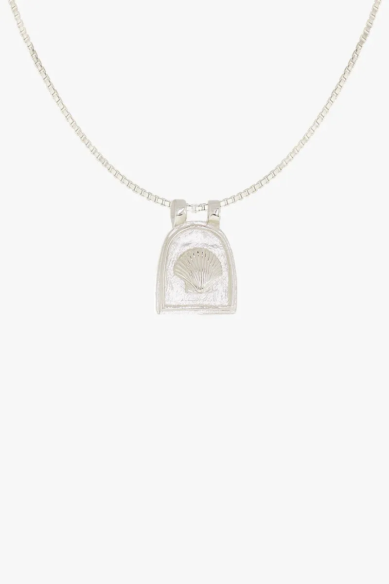 Scallop Medallion Necklace Silver Wildthings Collectables