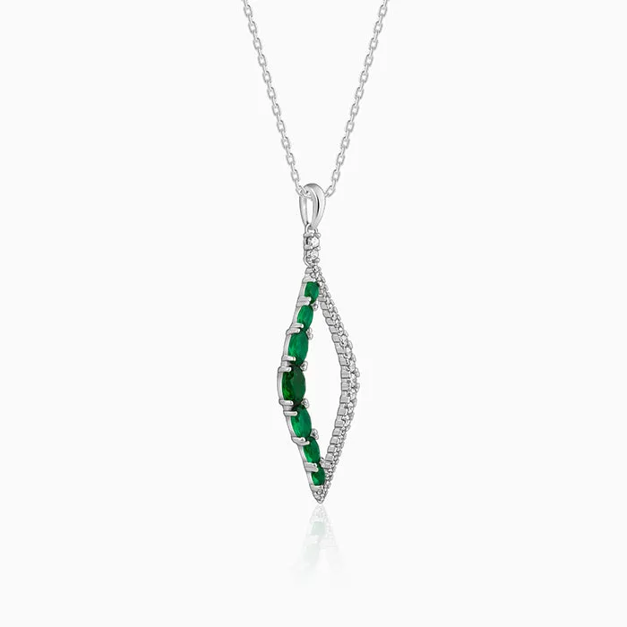 Silver Remarkable Pendant With Link Chain Giva