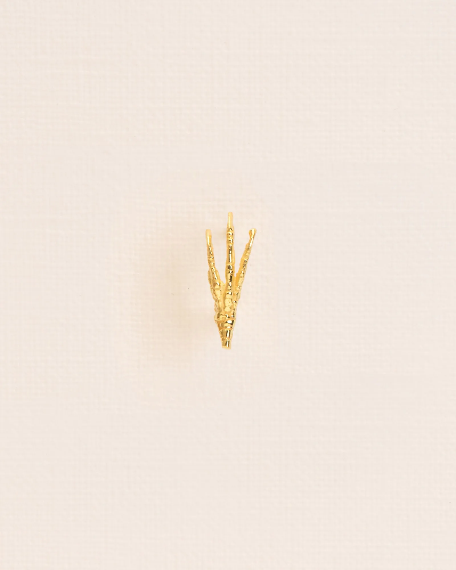 Single signature grigri 18K Gold Stud
