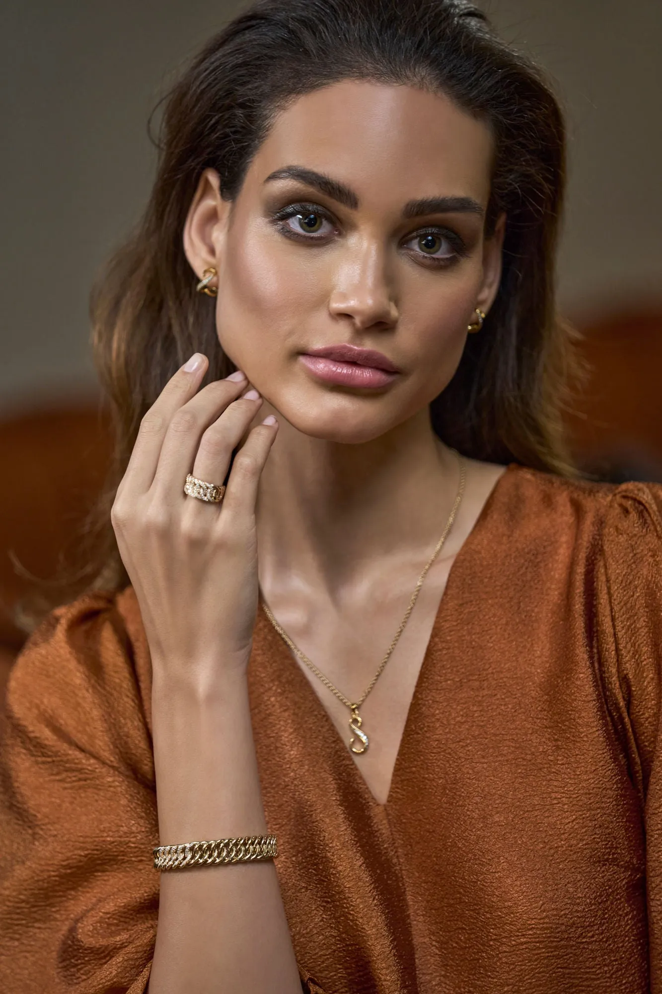 Sitana 18K Gold Pendant w. 11 Diamonds