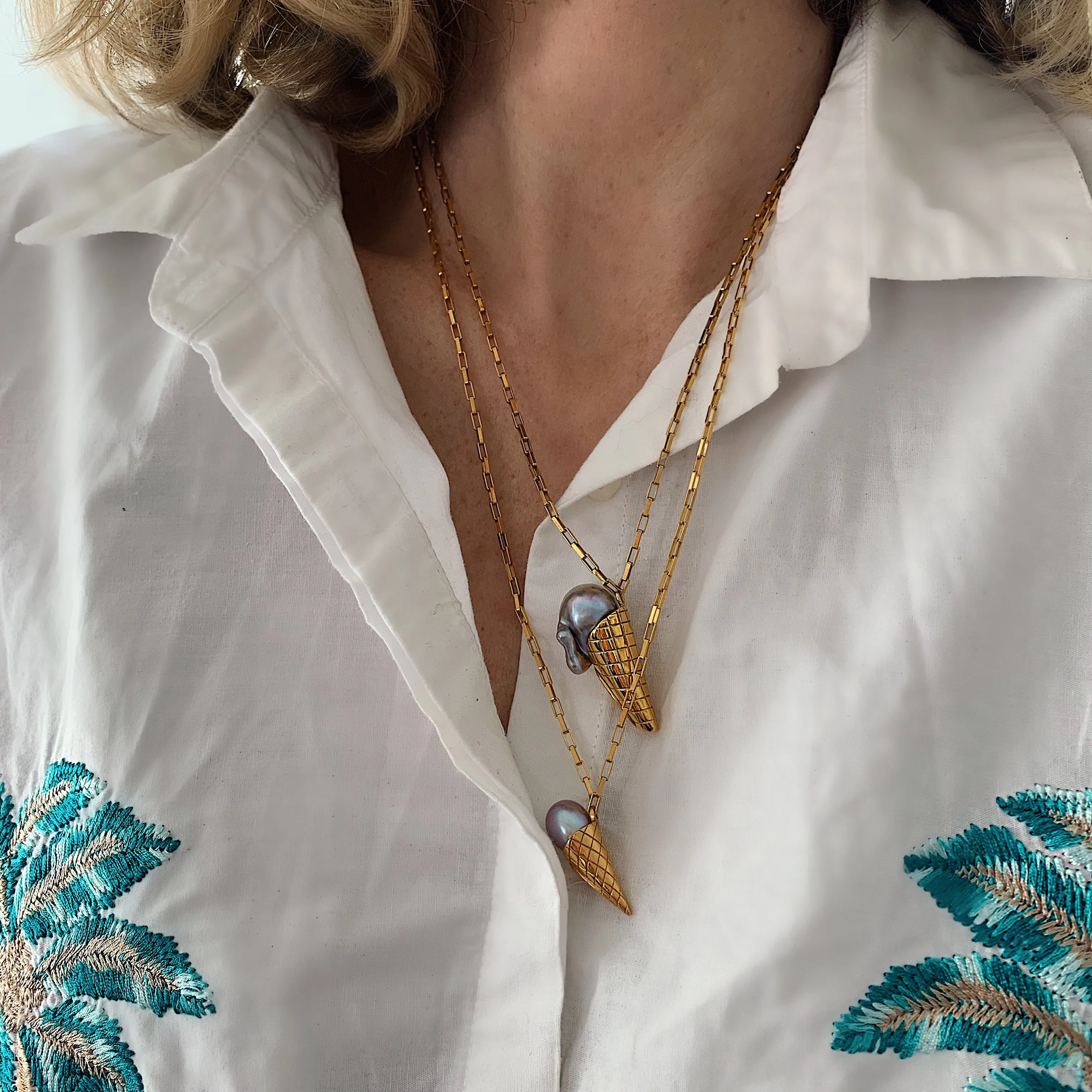 Small Ice Cream Gold Plated Necklace w. Pearl