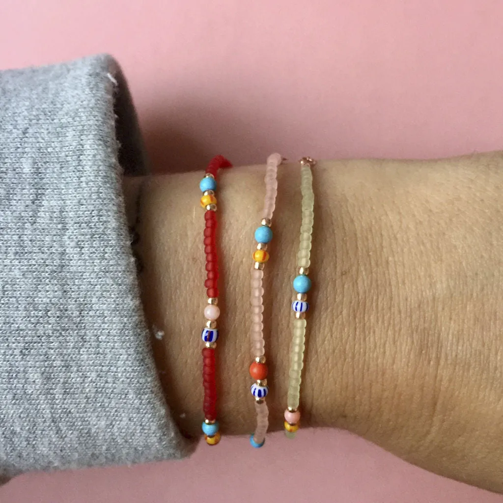Soho Gold Plated Bracelet w. Pink/Rose & Mixed coloured Beads