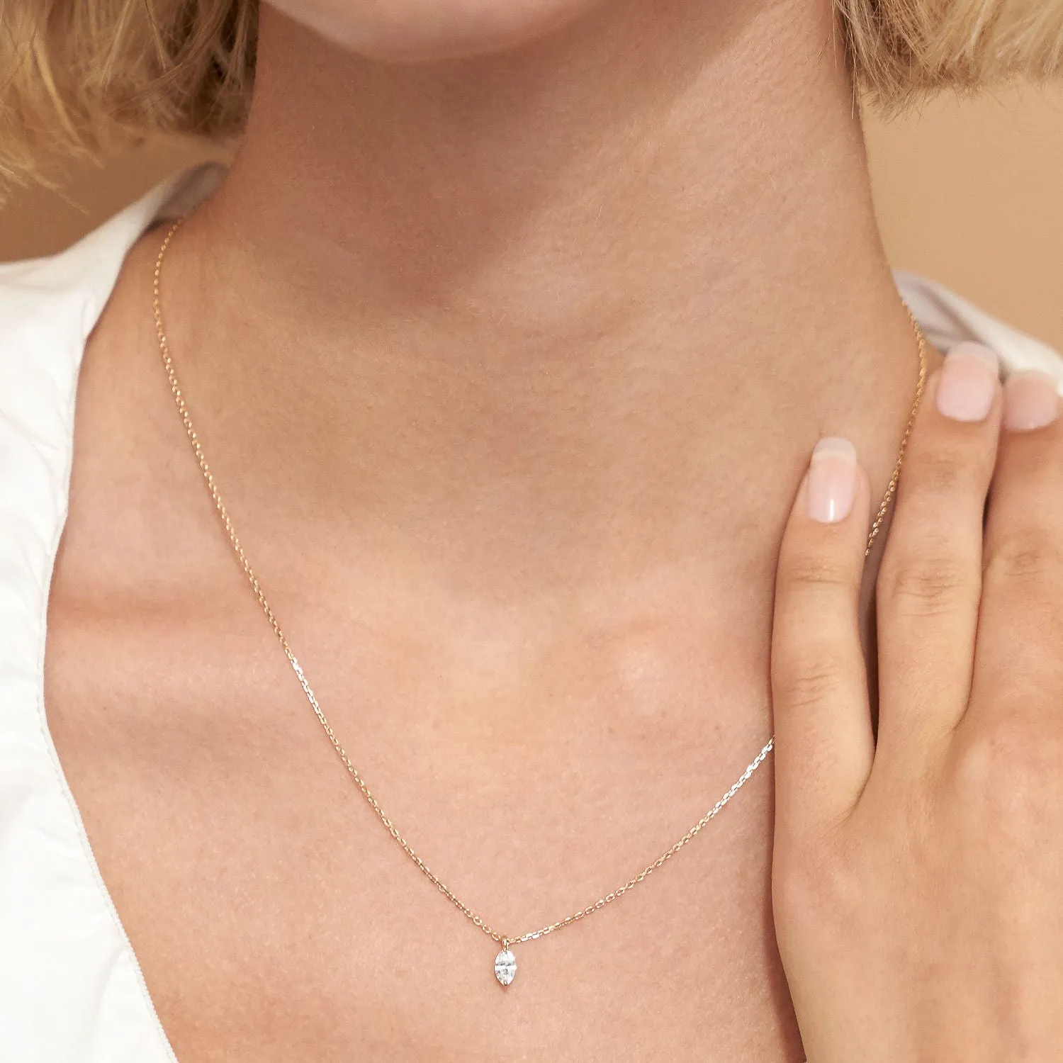 Solitaire Marquise 14K Gold Necklace w. Lab-Grown Diamond