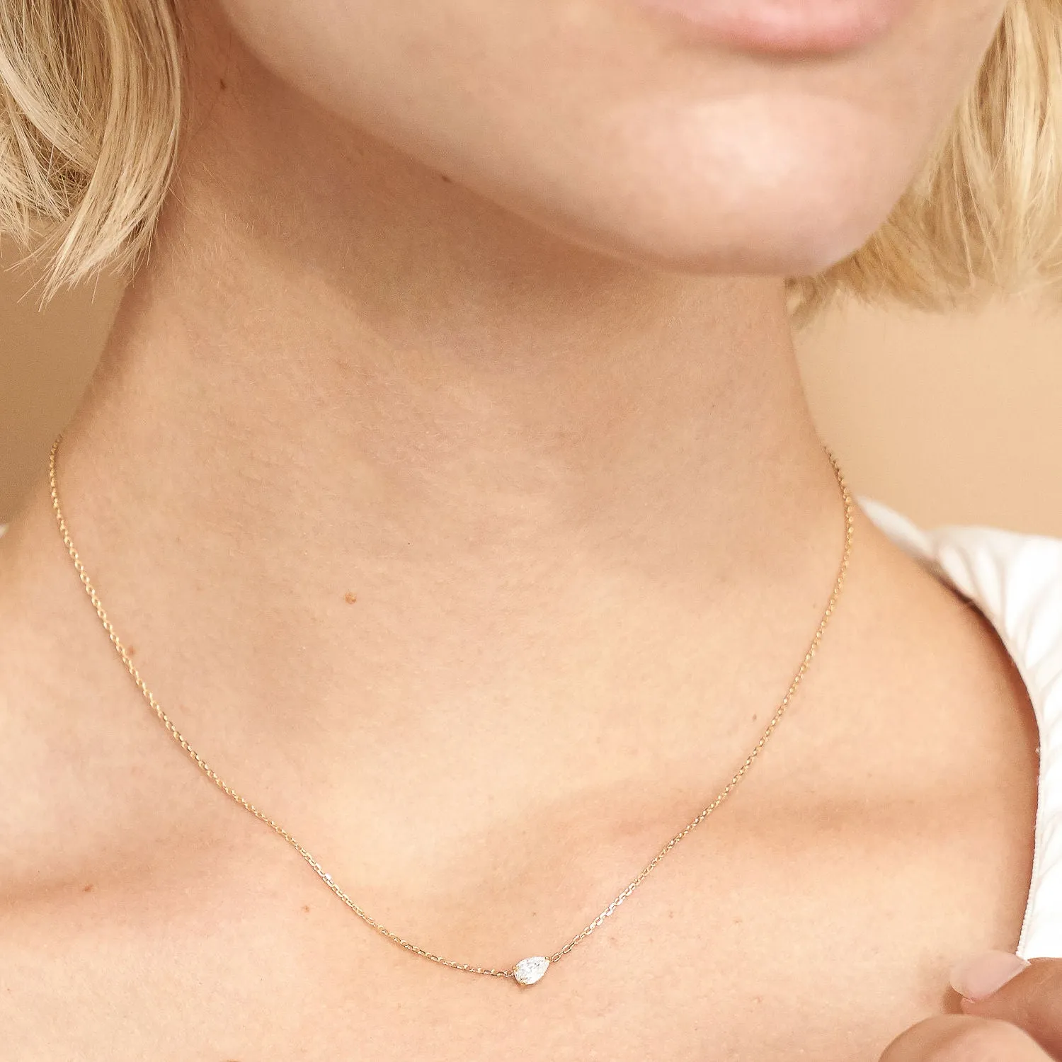 Solitaire Pear 14K Whitegold Necklace w. Lab-Grown Diamond