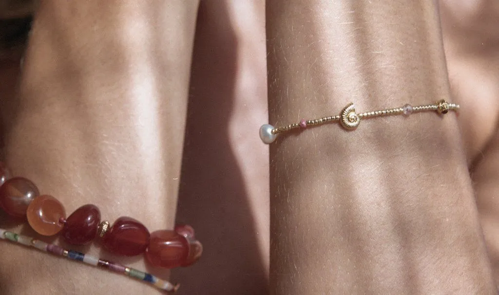 Spirale D'or Gold Plated Bracelet w. Beads & Pearls