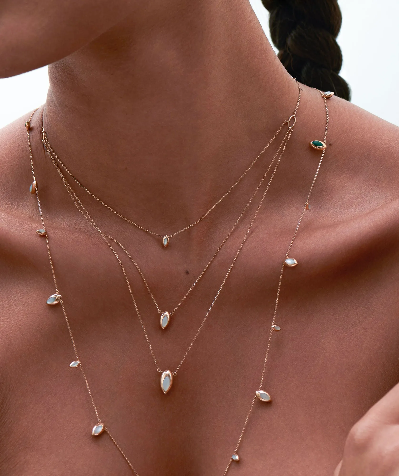 Swinging Triple Pendant 18K Rosegold Necklace w. Malachite & Pearl