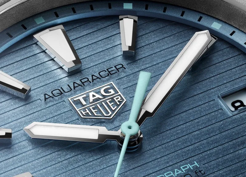 TAG Heuer Aquaracer Professional 200 Solargraph Watch