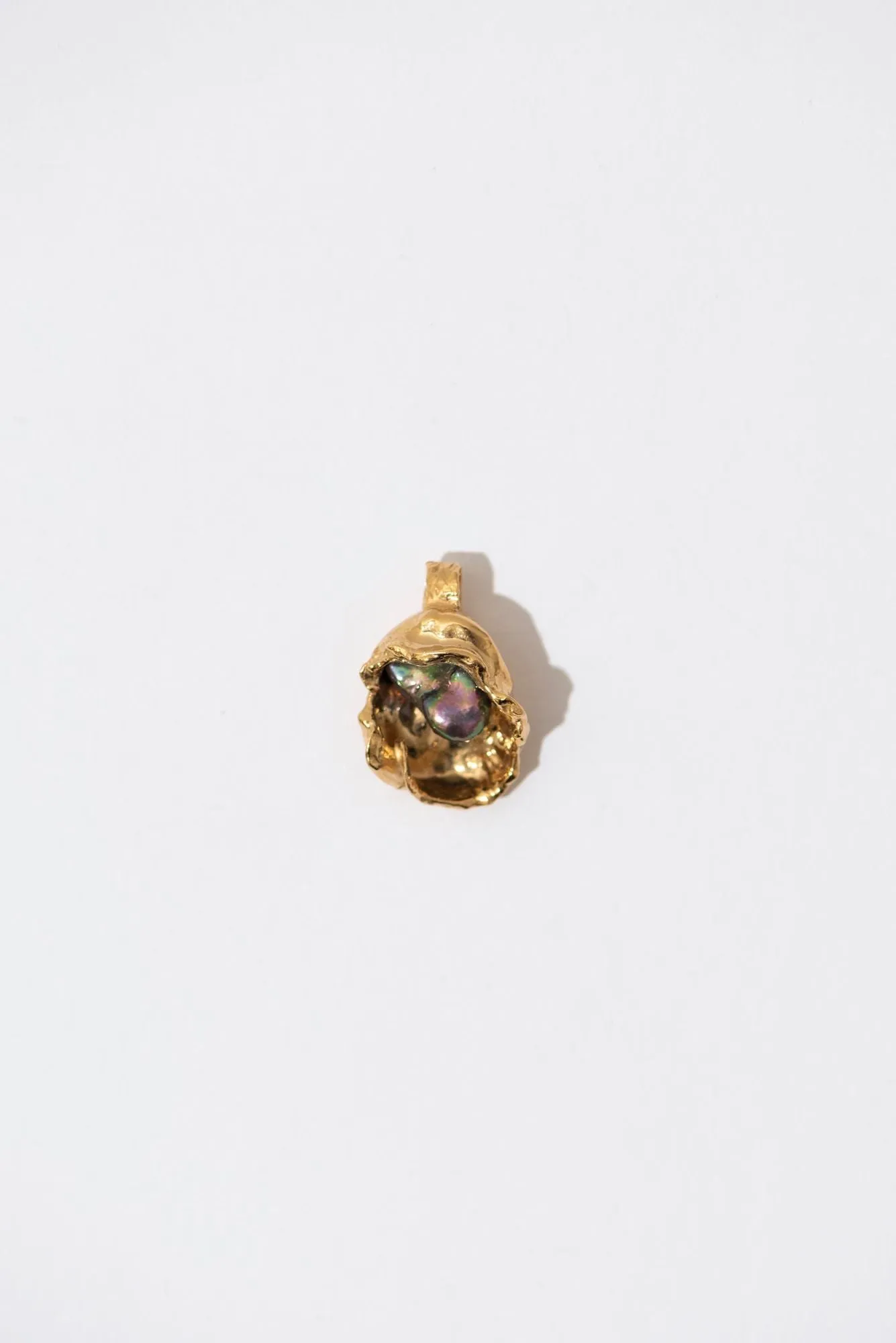 The Coconut Gold Plated Pendant w. Pearls