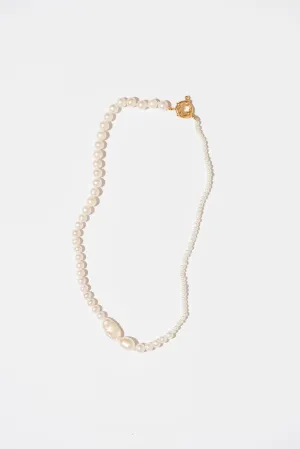 The Small Pearl Variation Gold Plated Necklace w. Pearls
