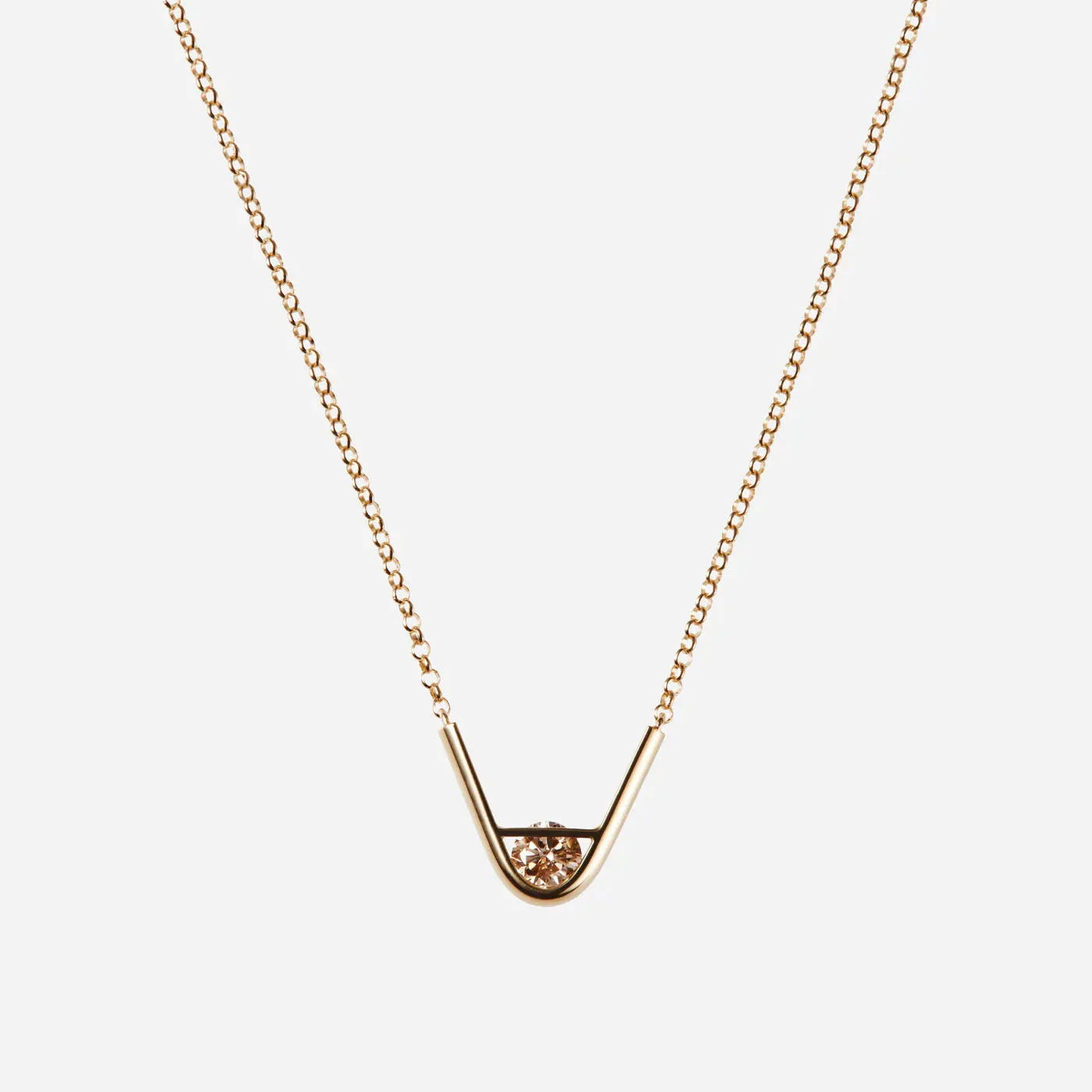Tip 10K Gold Necklace w. Diamond