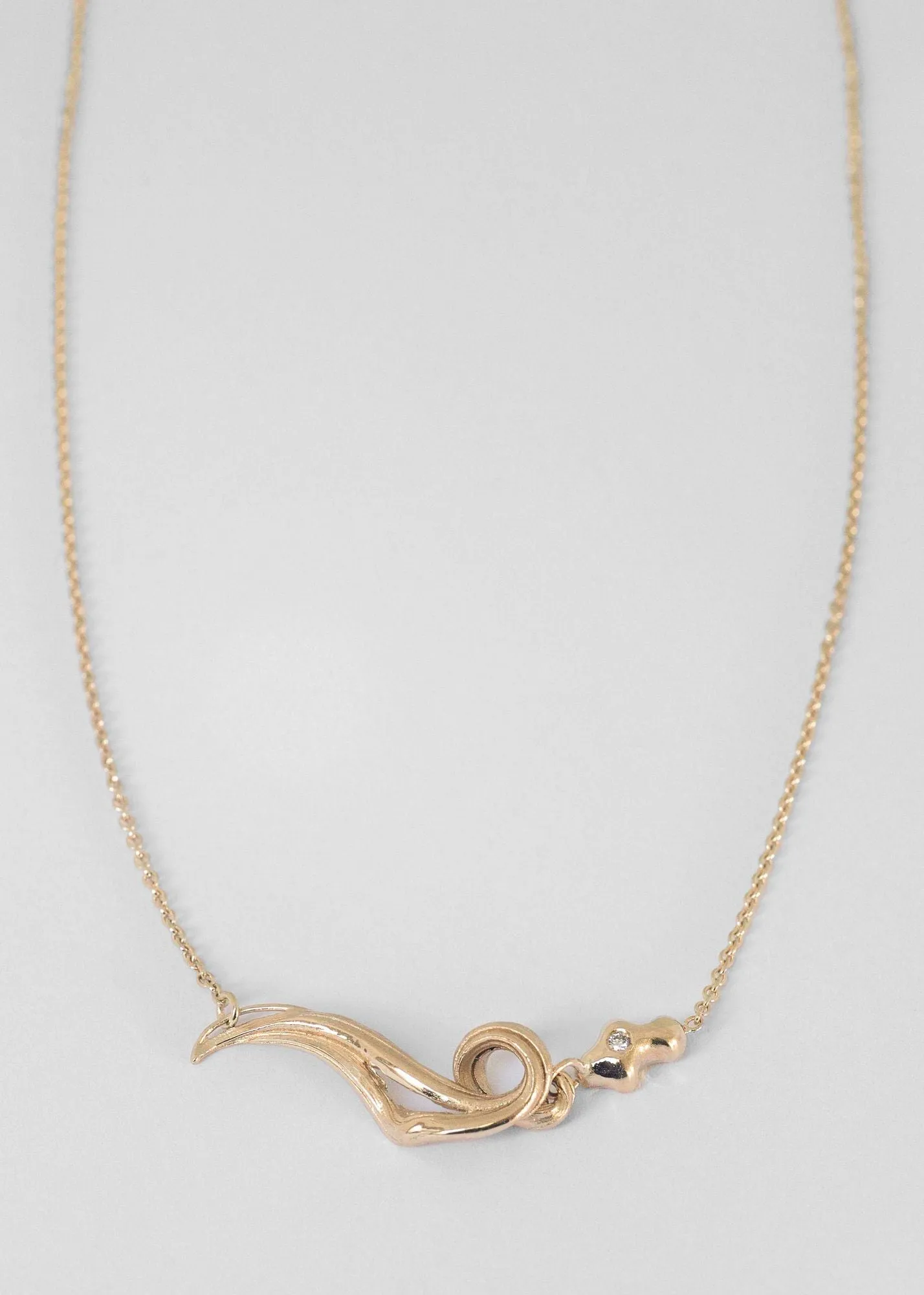 Unda 14K Gold Necklace w. Diamond