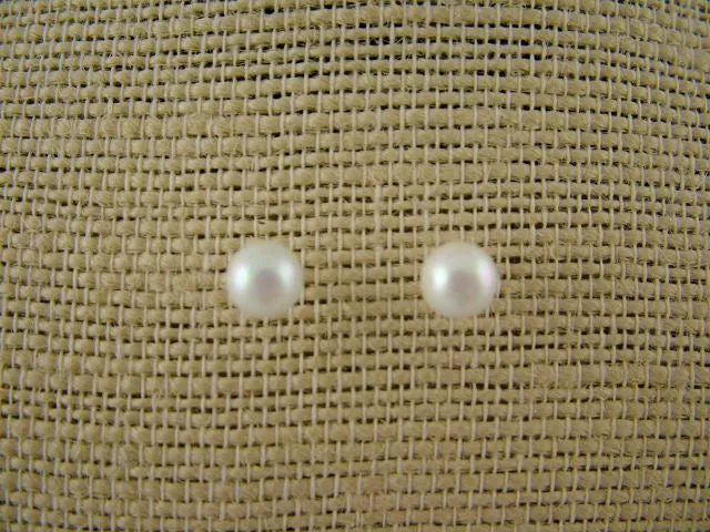 White Crushed Seashell Pearl Studs - PL0287