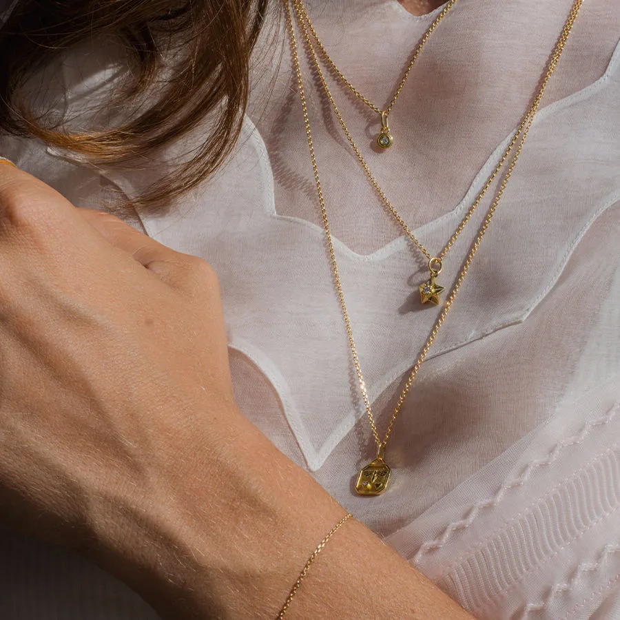 World Gold Day Bee 18k Gold Necklace w. Diamond
