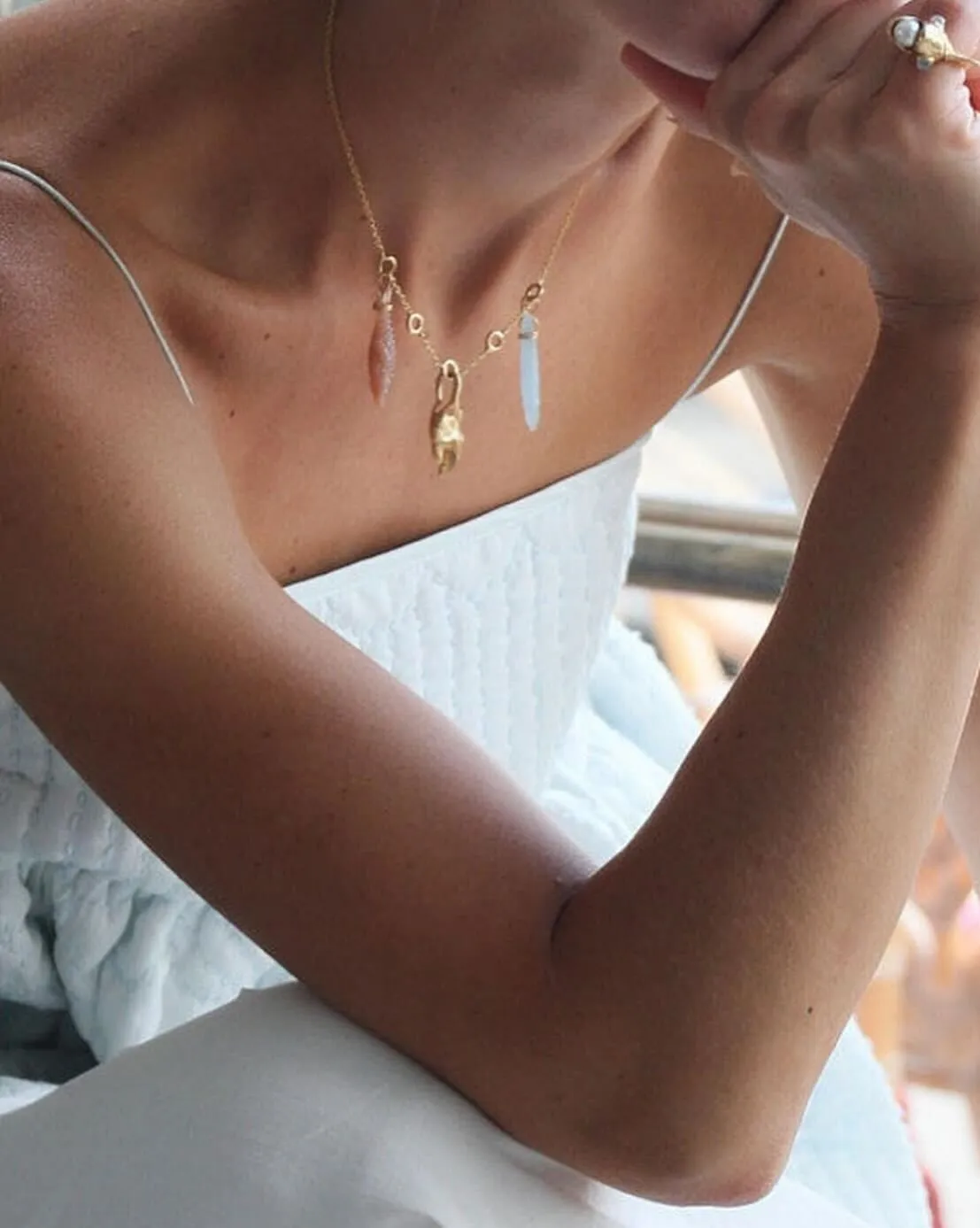 Young Fish Medium Claw 18K Gold Pendant